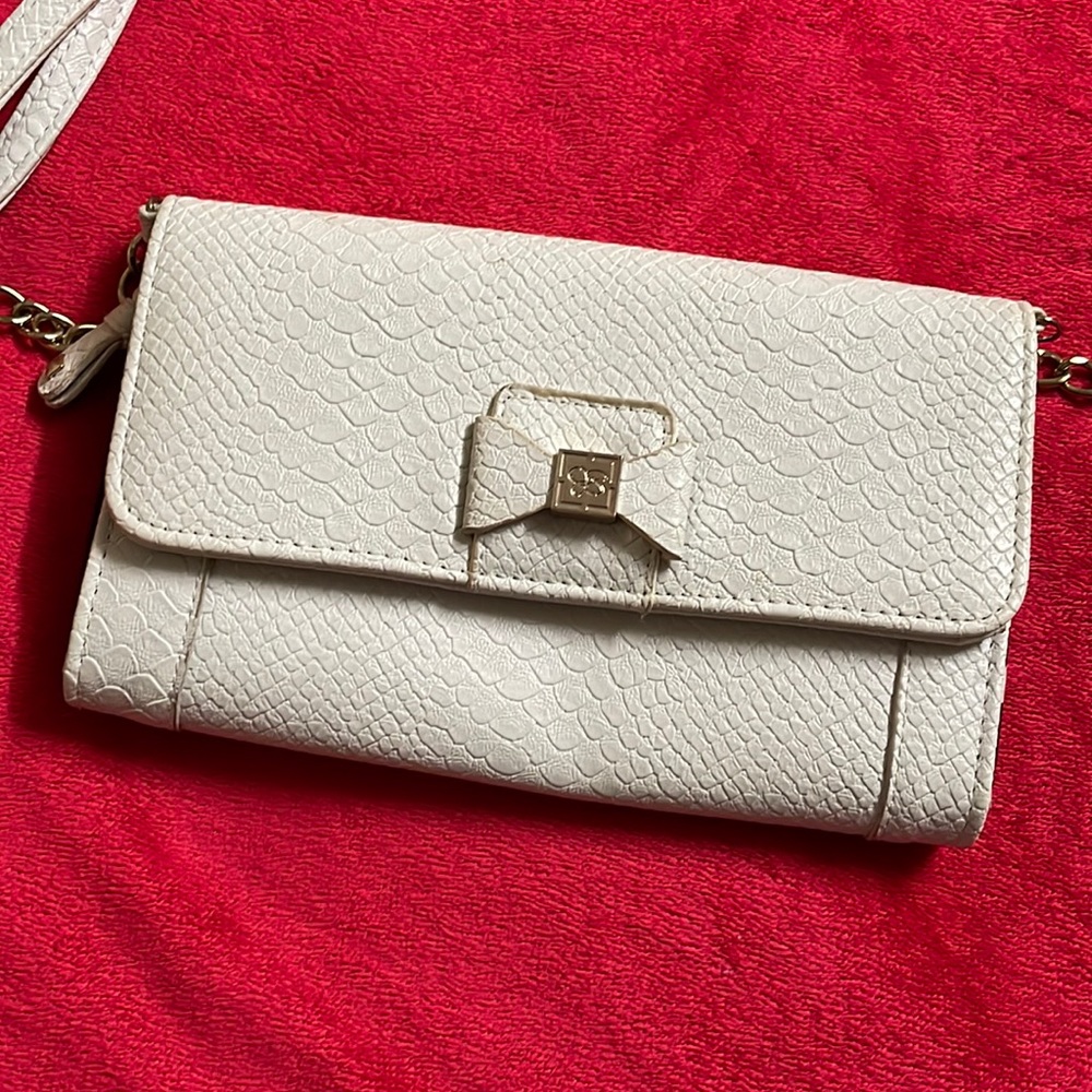 White purse. Condition like new